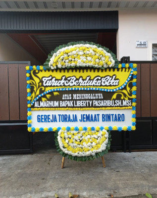 Papan Bunga Duka di Battang